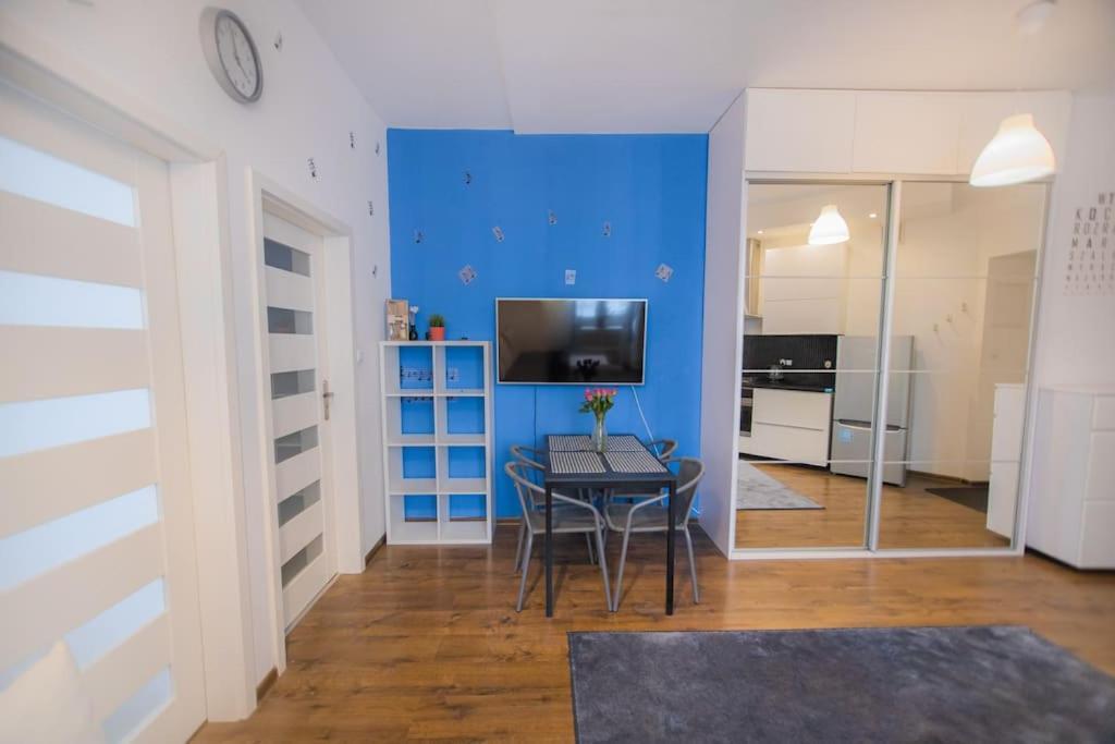 Poznanska Apartment. Great Location. Center Апартаменти Варшава