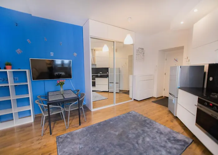 Poznanska Apartment. Great Location. City Center